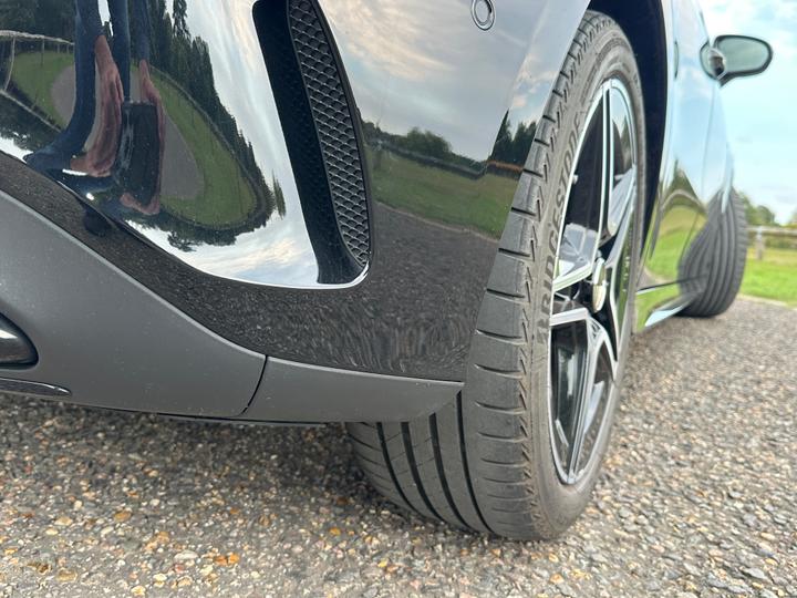 
								2021 Mercedes-Benz A200 AMG Line Edition full									