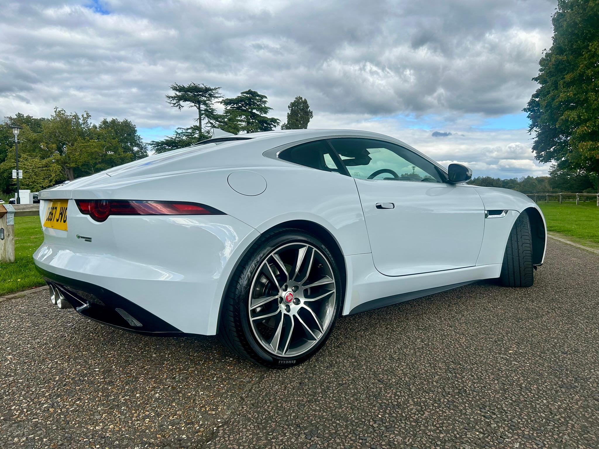 
								2017 Jaguar F-Type 3.0 V6 R-Dynamic Coupe full									