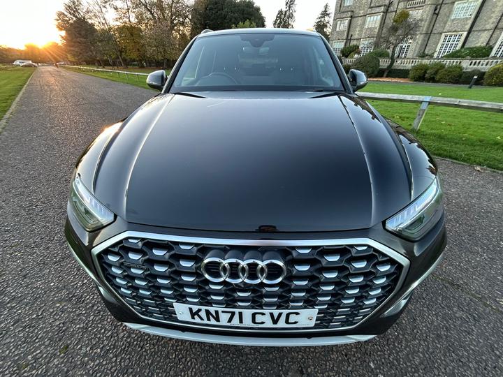 
								2021 Audi Q5 2.0 TFSIe 50 S line Plug-in Hybrid full									