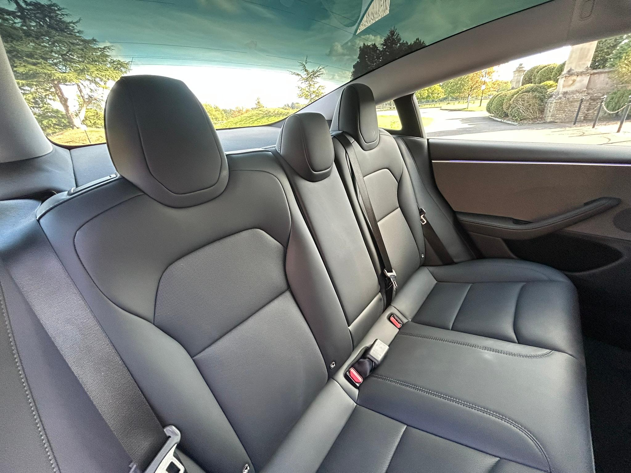 
								2025 TESLA Model 3 full									