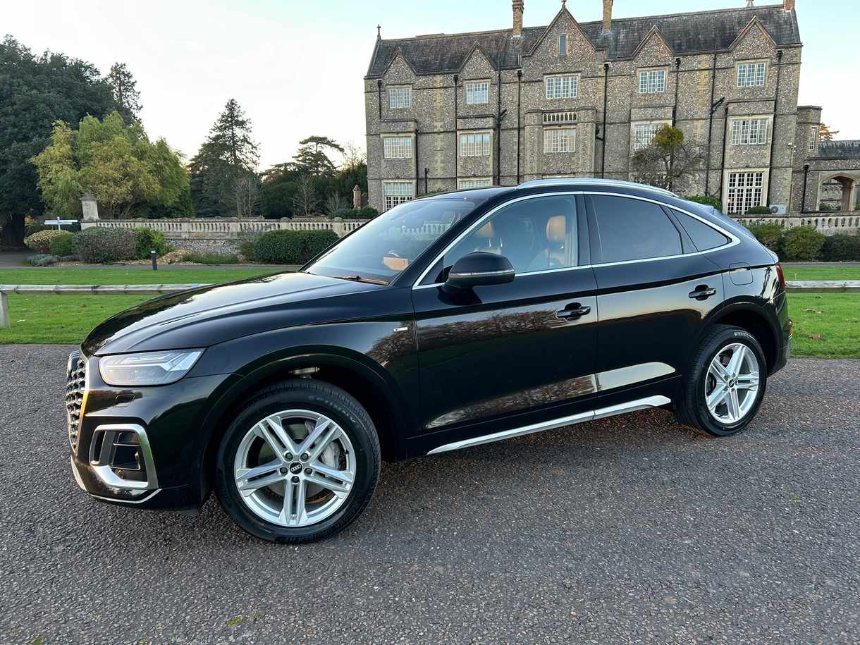 
								2021 Audi Q5 2.0 TFSIe 50 S line Plug-in Hybrid full									