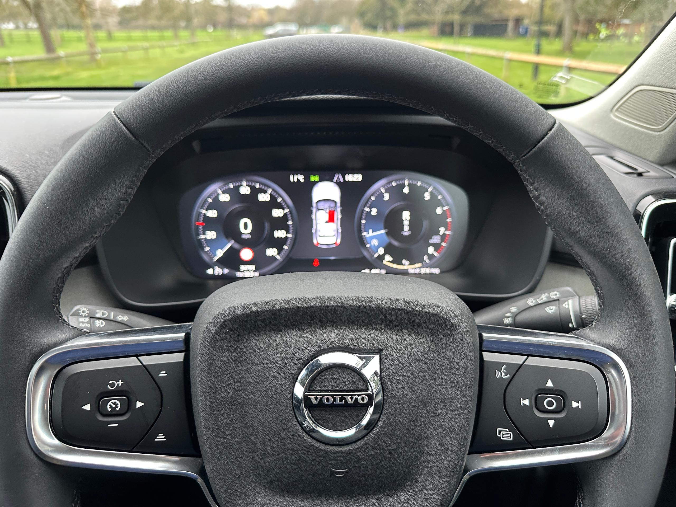 
								2022 Volvo XC40 1.5 T3 full									