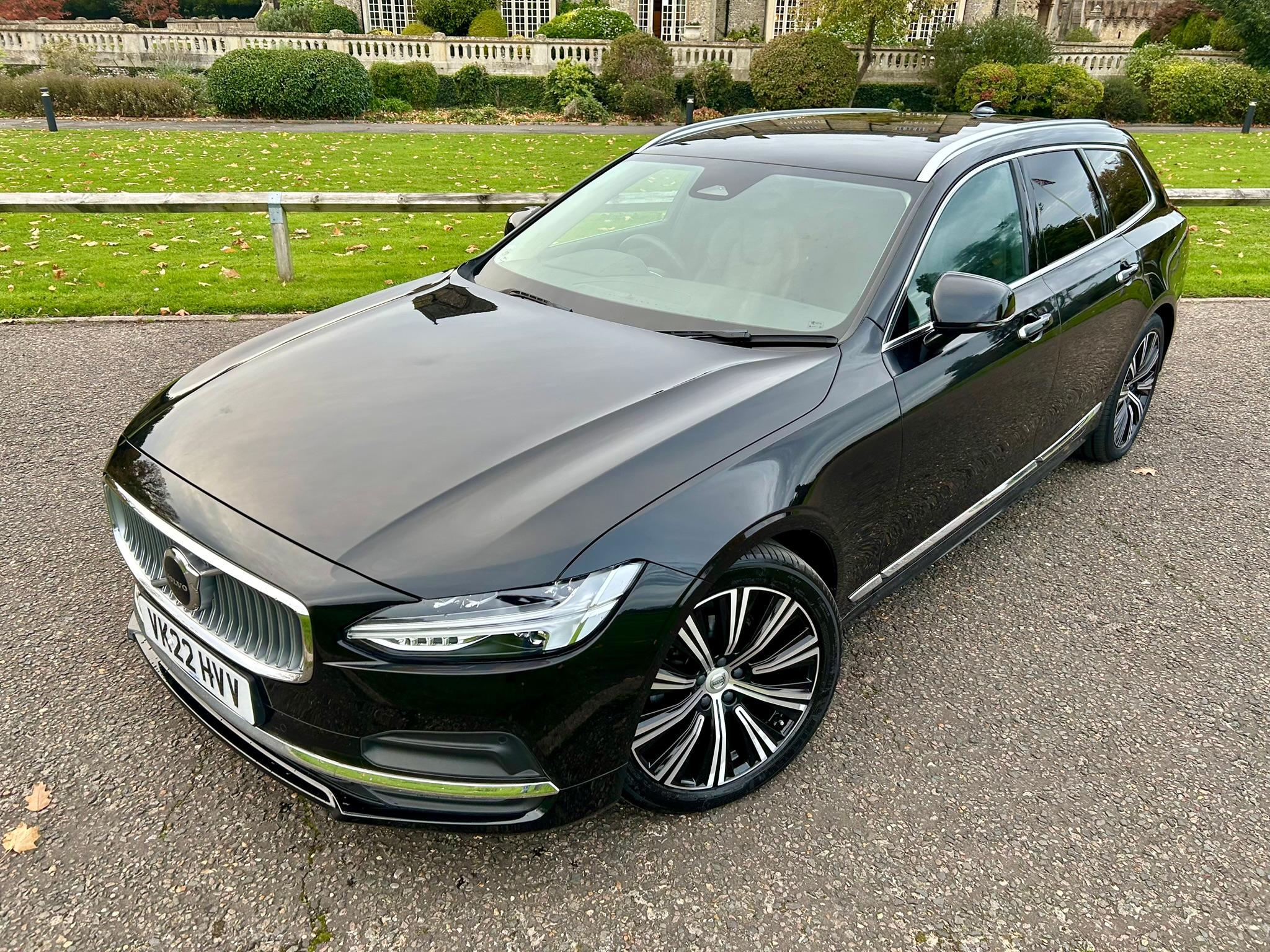 
								2022 Volvo V90 2.0 B4 MHEV Inscription Estate Petrol Hybrid full									