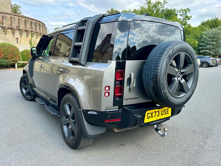 
								2023 Land Rover Defender 110 3.0 D300 MHEV X-Dynamic HSE full									