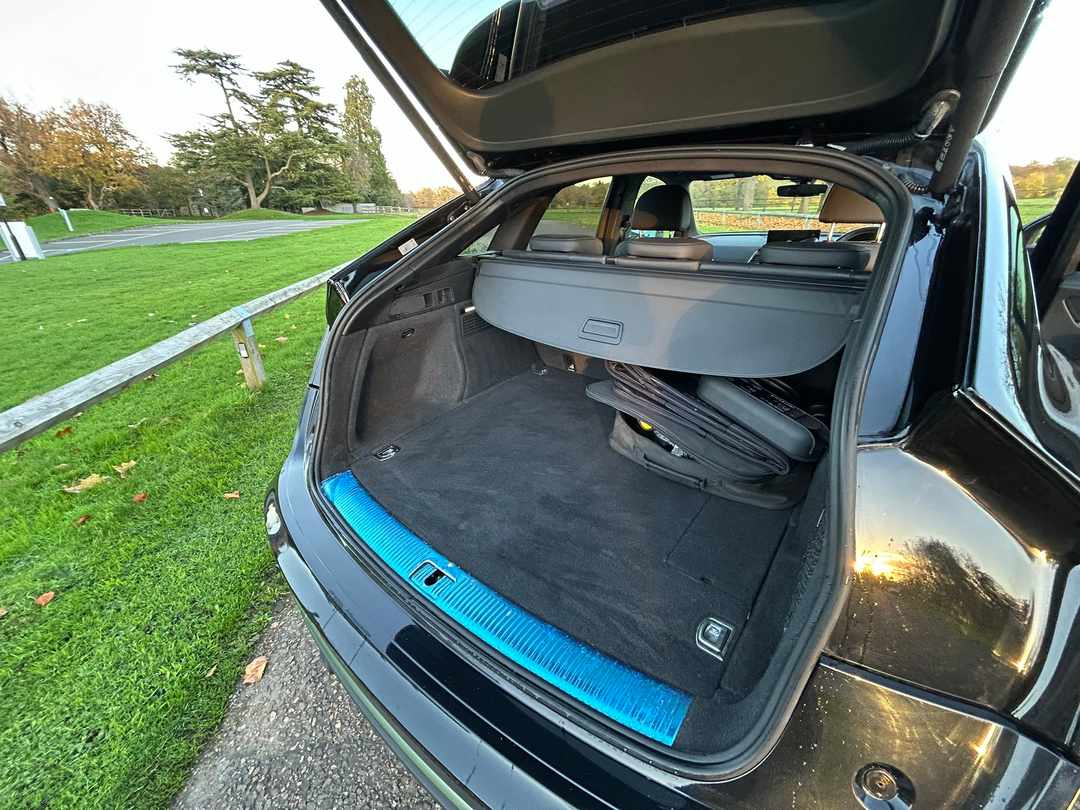 
								2021 Audi Q5 2.0 TFSIe 50 S line Plug-in Hybrid full									