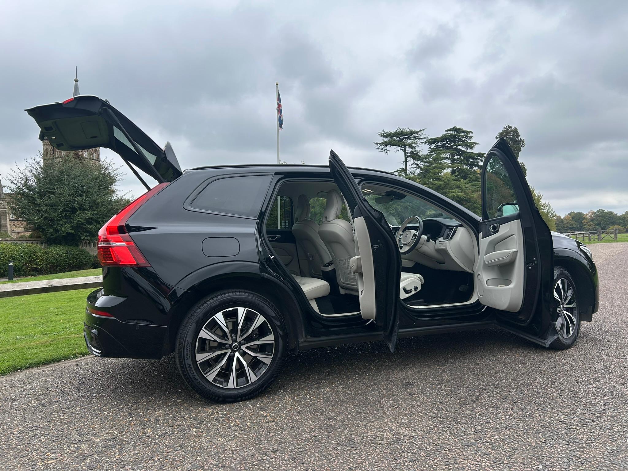 
								2022 Volvo XC60 2.0 B4 MHEV Plus Diesel Hybrid full									
