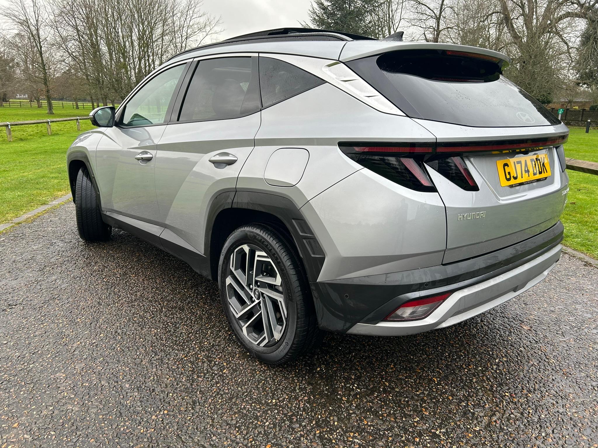 
								2024 Hyundai TUCSON 1.6 T-GDi Petrol Hybrid full									