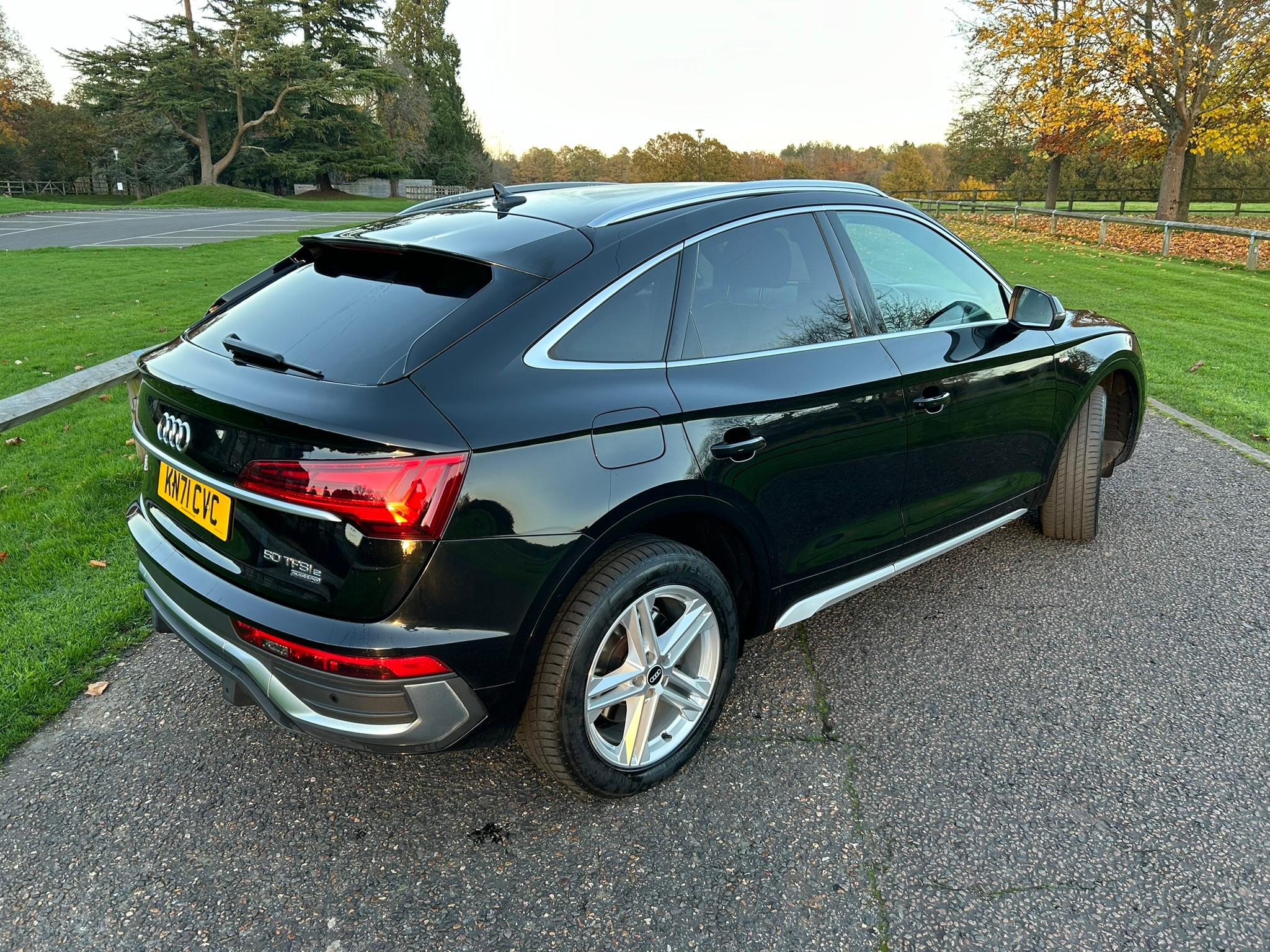 
								2021 Audi Q5 2.0 TFSIe 50 S line Plug-in Hybrid full									