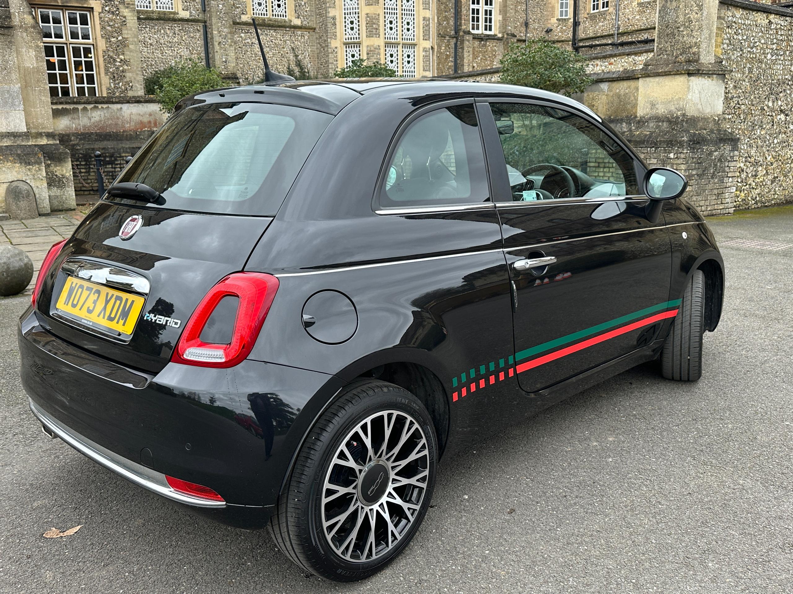 
								2024 Fiat 500 1.0 MHEV Petrol Manual full									