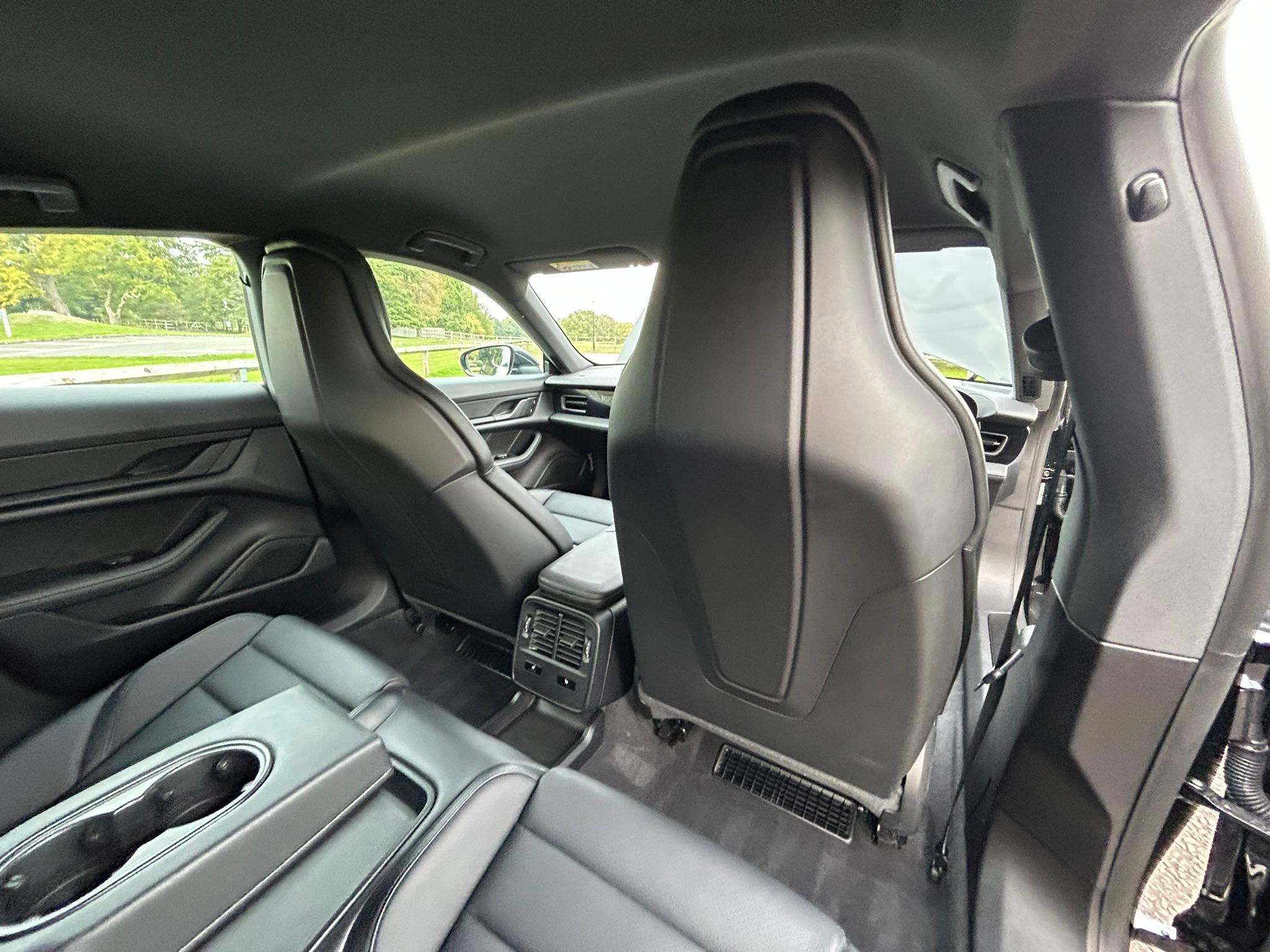 
								2023 Porsche Taycan Performance 79.2kWh 4S full									