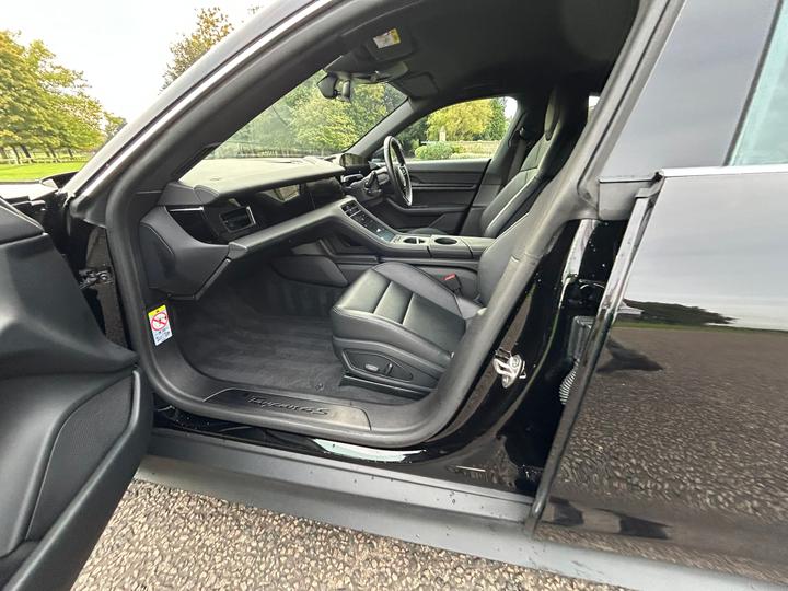 
								2023 Porsche Taycan Performance 79.2kWh 4S full									