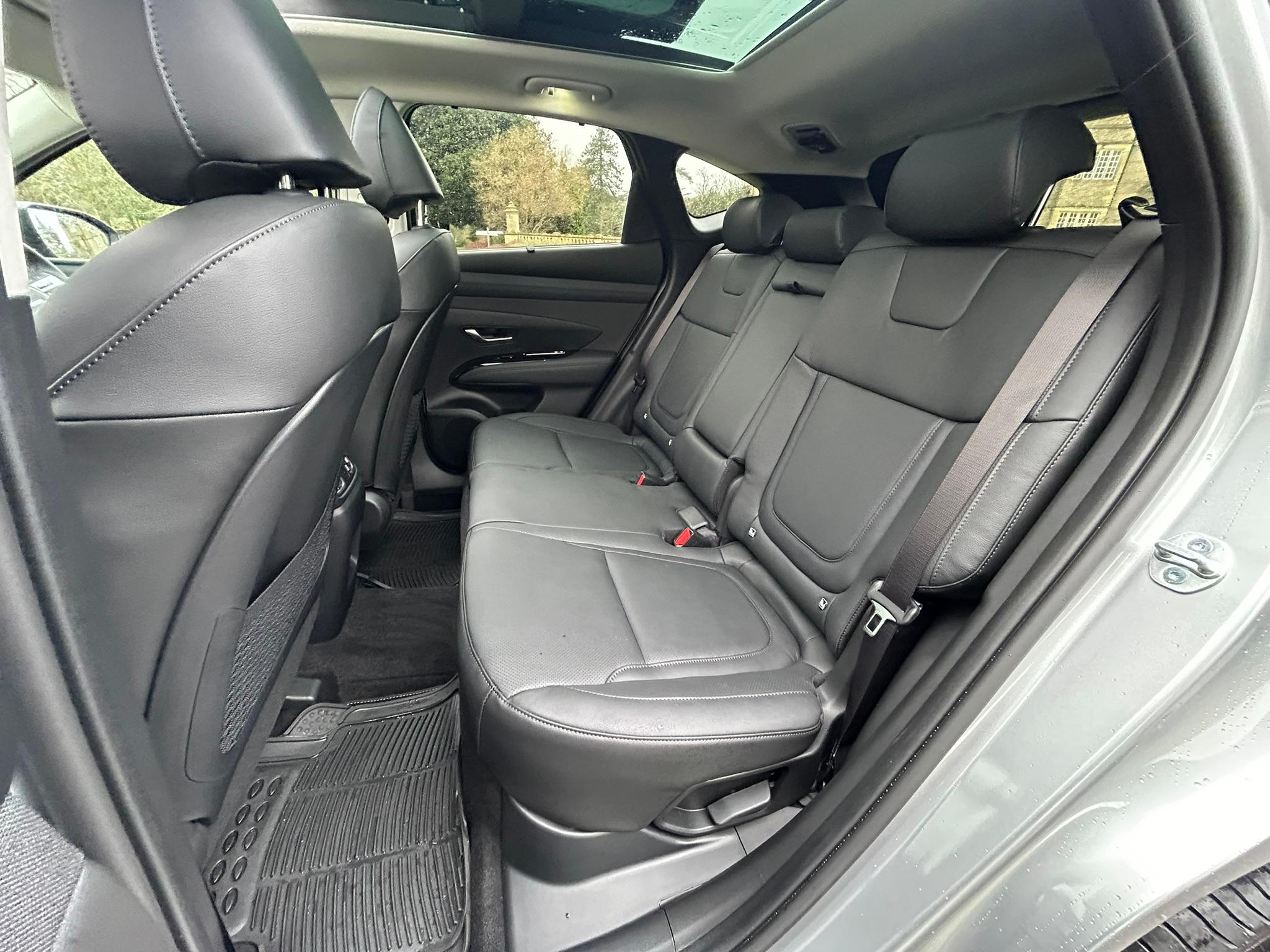 
								2024 Hyundai TUCSON 1.6 T-GDi Petrol Hybrid full									