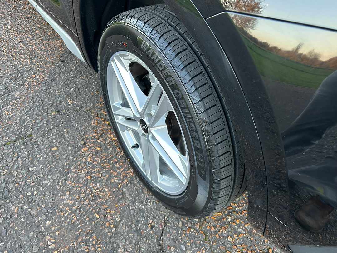 
								2021 Audi Q5 2.0 TFSIe 50 S line Plug-in Hybrid full									
