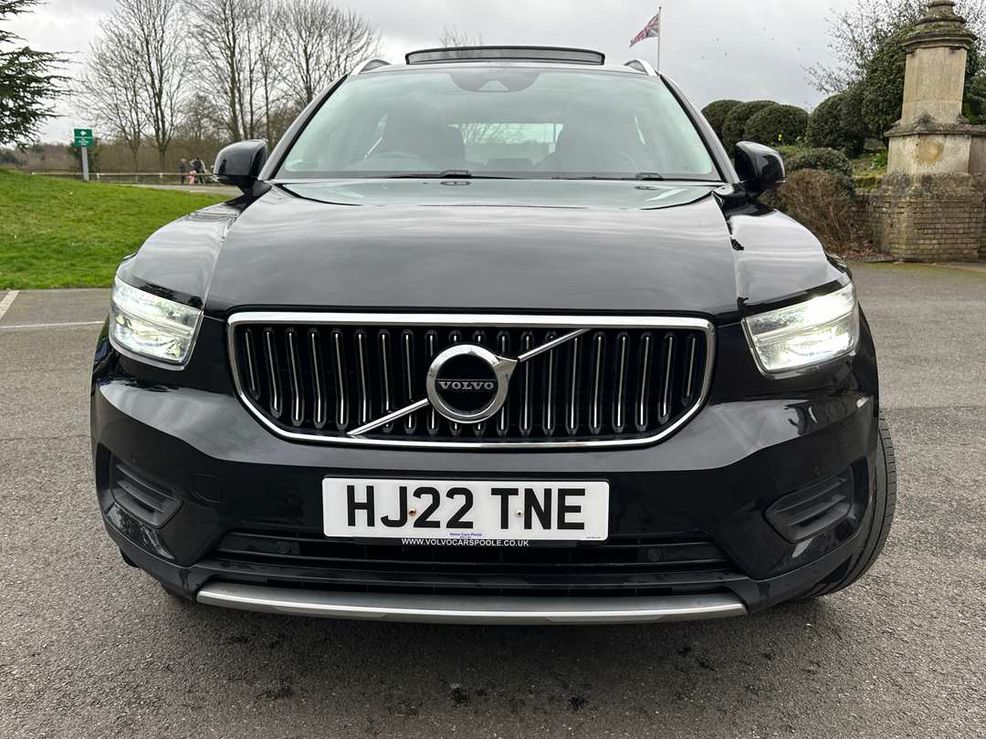 
								2022 Volvo XC40 1.5 T3 full									