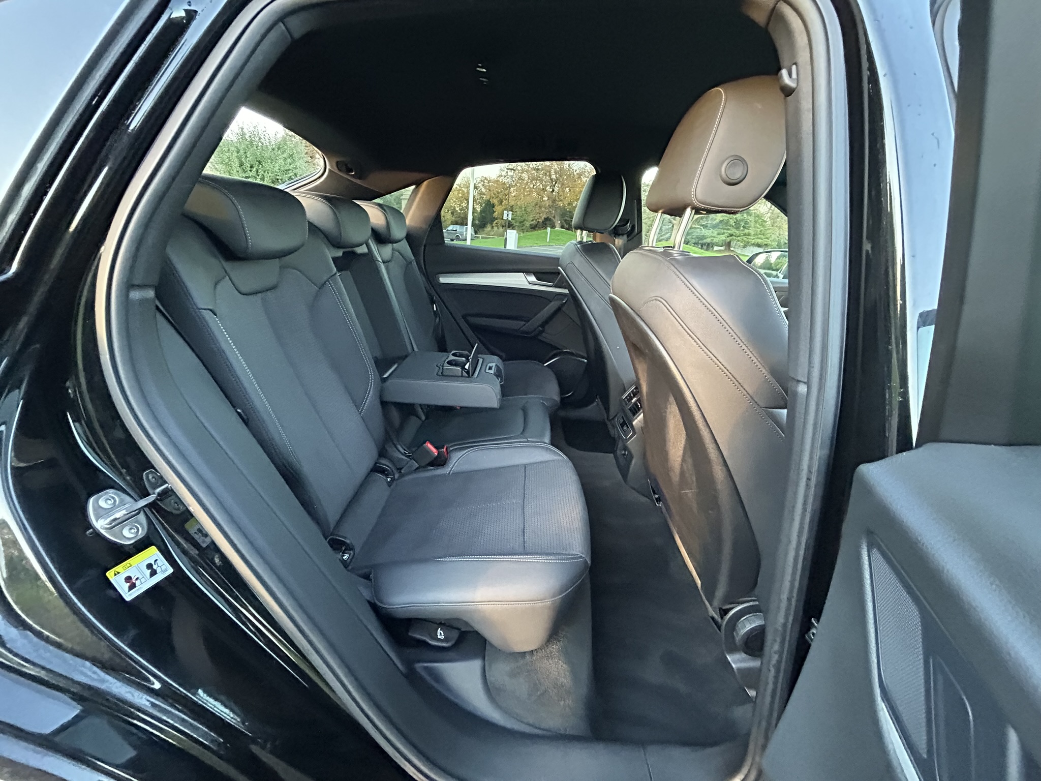 
								2021 Audi Q5 2.0 TFSIe 50 S line Plug-in Hybrid full									