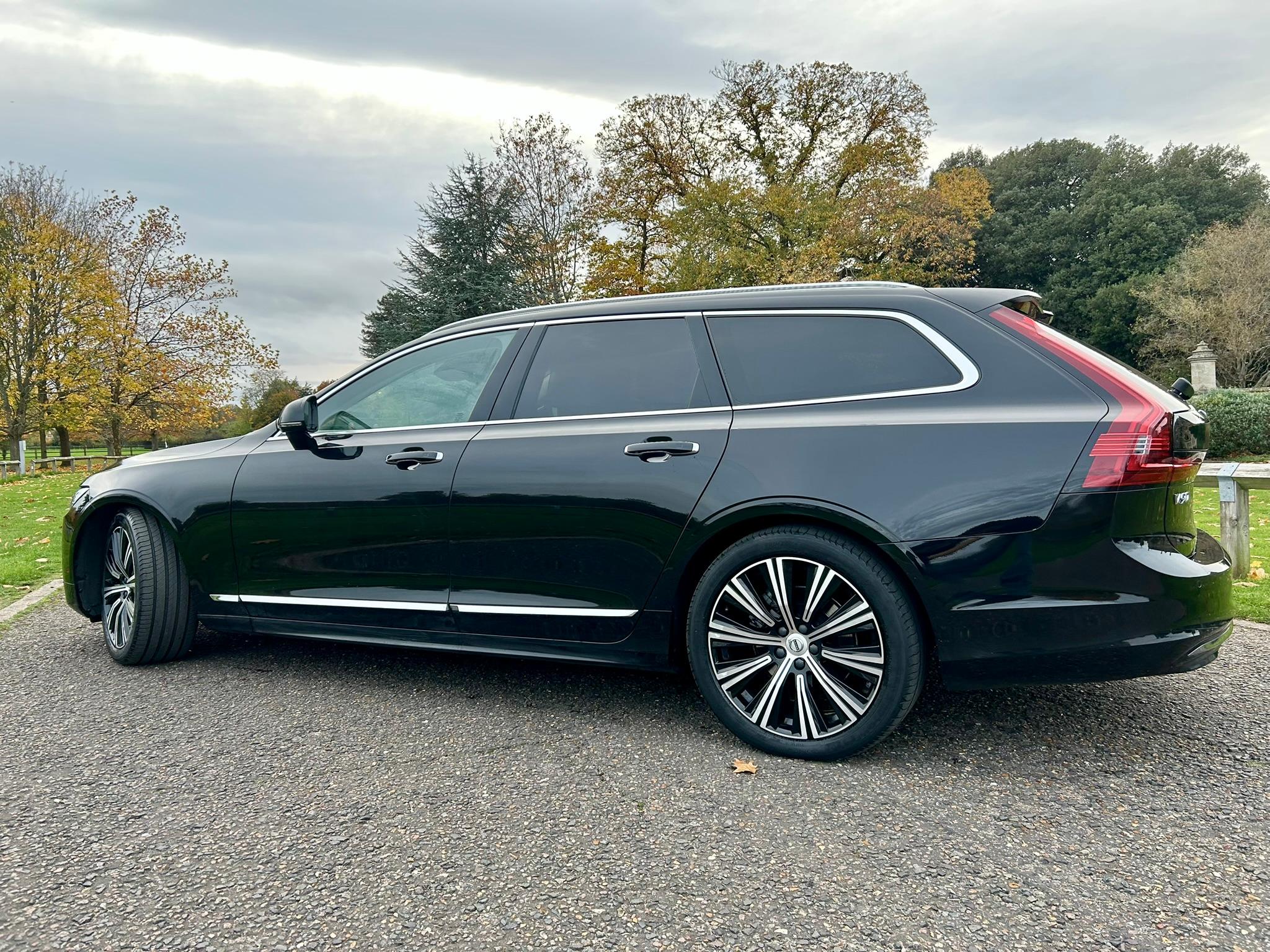 
								2022 Volvo V90 2.0 B4 MHEV Inscription Estate Petrol Hybrid full									