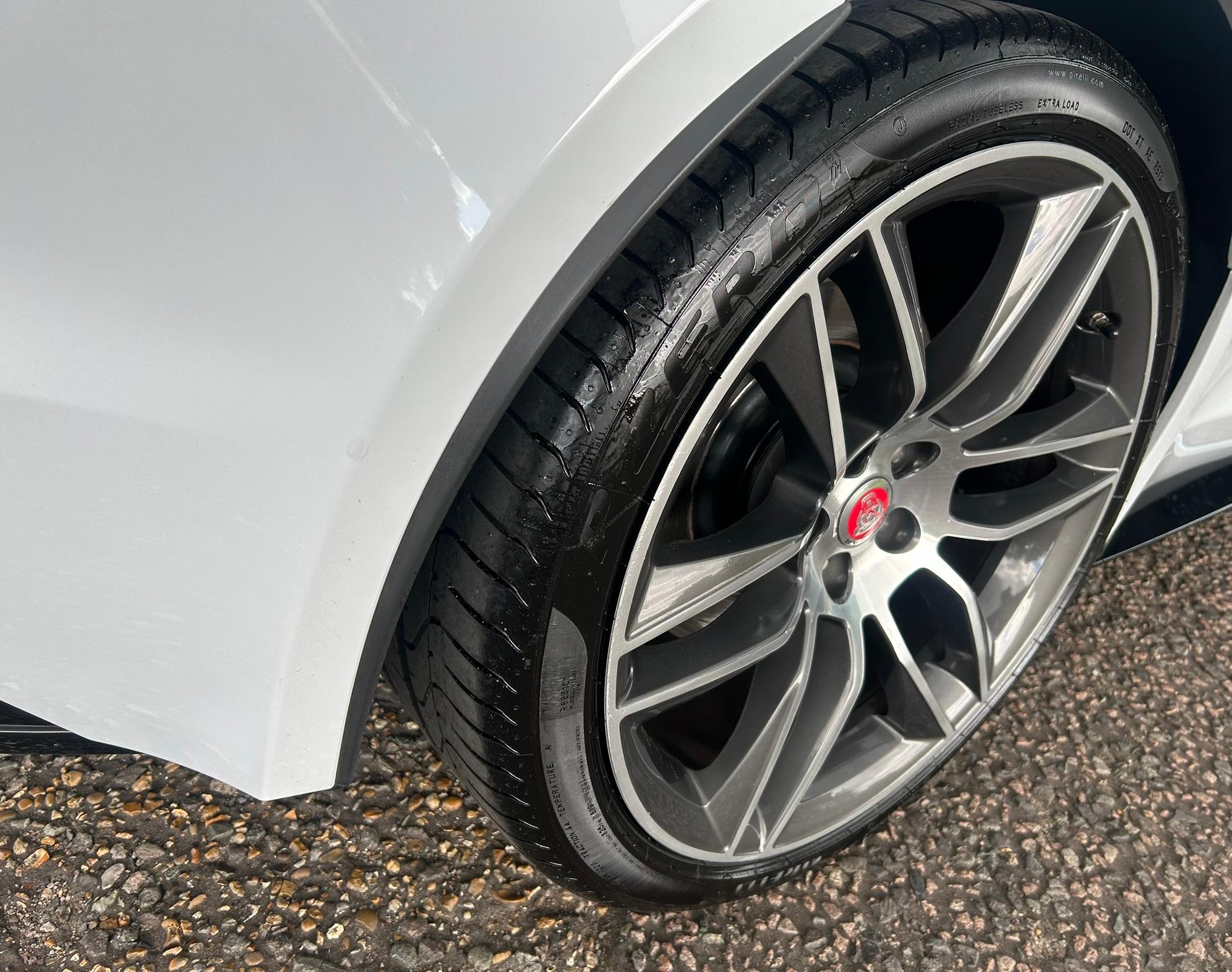 
								2017 Jaguar F-Type 3.0 V6 R-Dynamic Coupe full									