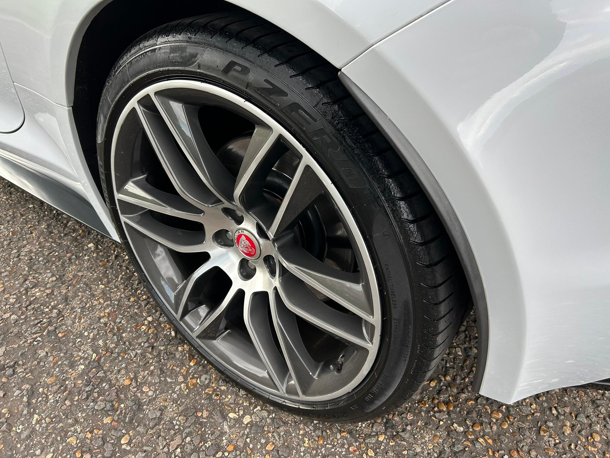 
								2017 Jaguar F-Type 3.0 V6 R-Dynamic Coupe full									