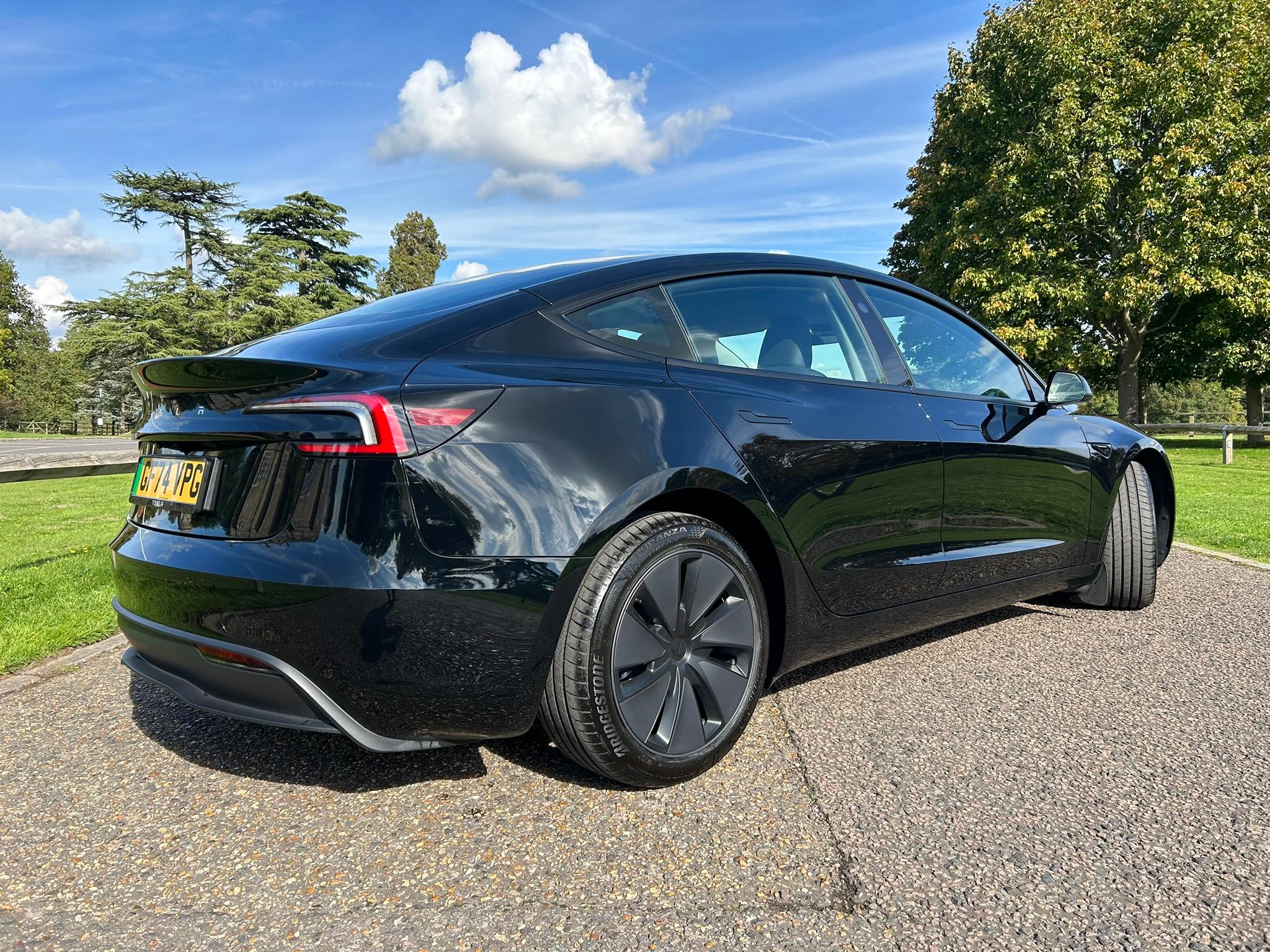 
								2025 TESLA Model 3 full									
