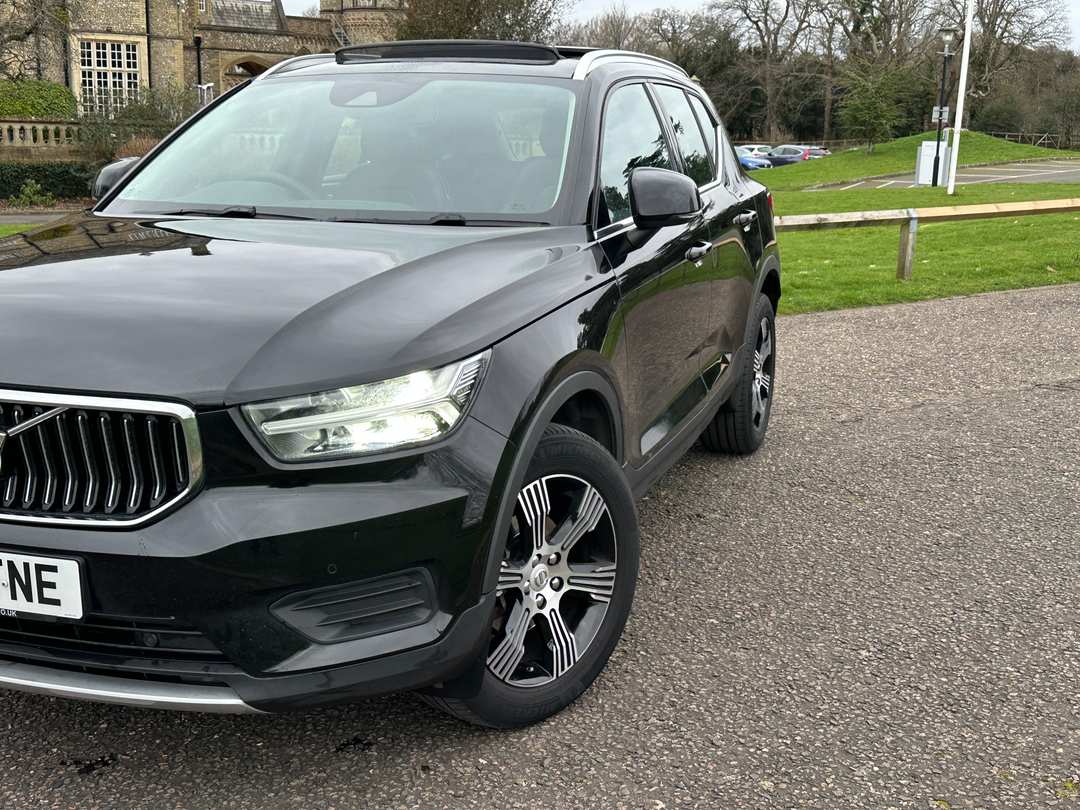 
								2022 Volvo XC40 1.5 T3 full									