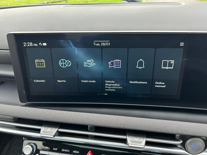 
								2024 Hyundai TUCSON 1.6 T-GDi Petrol Hybrid full									