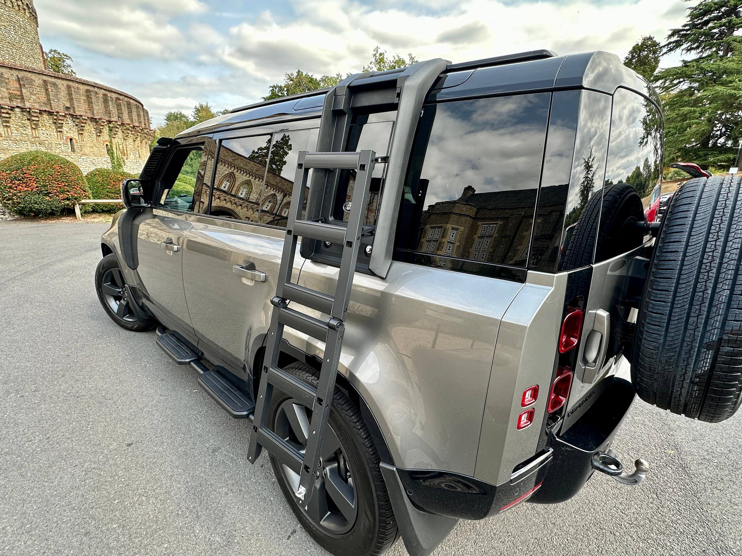 2023 Land Rover Defender 110 3.0 D300 MHEV X-Dynamic HSE