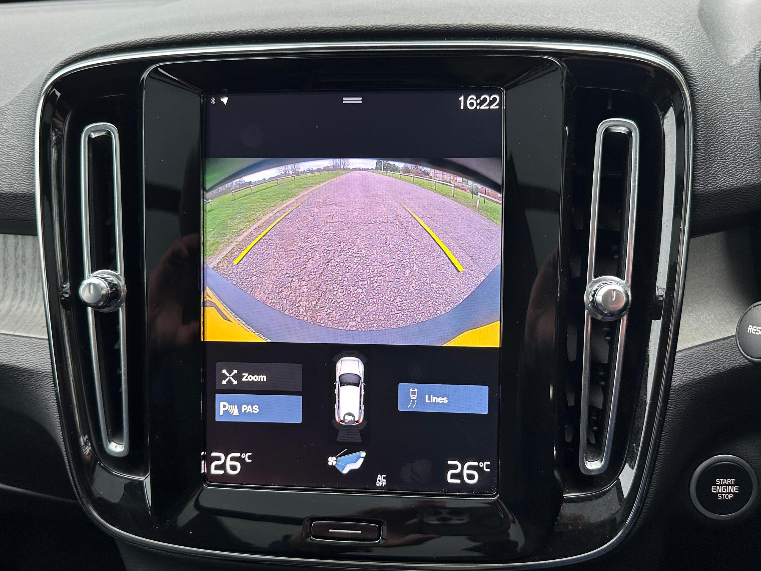 
								2022 Volvo XC40 1.5 T3 full									