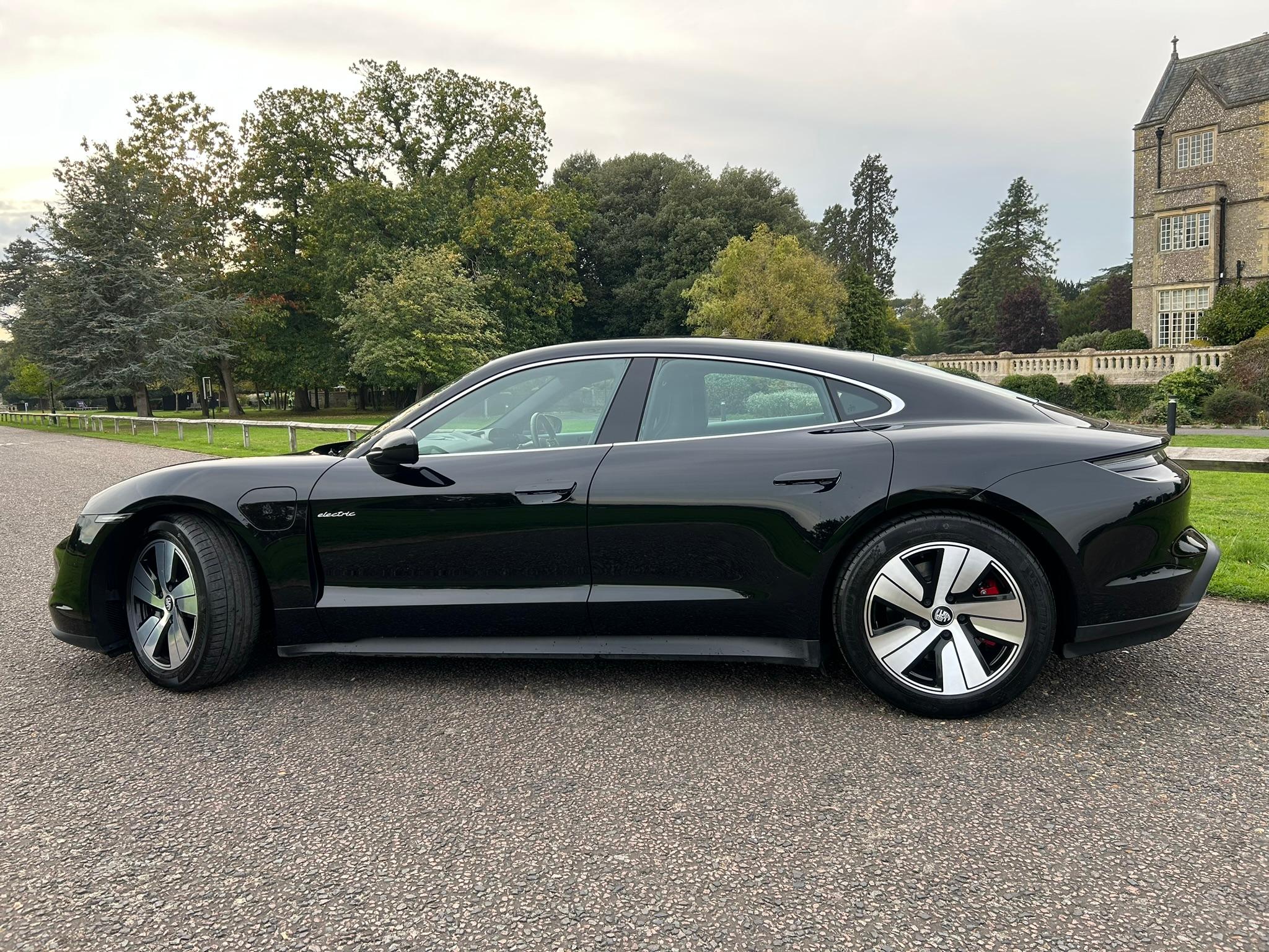 
								2023 Porsche Taycan Performance 79.2kWh 4S full									