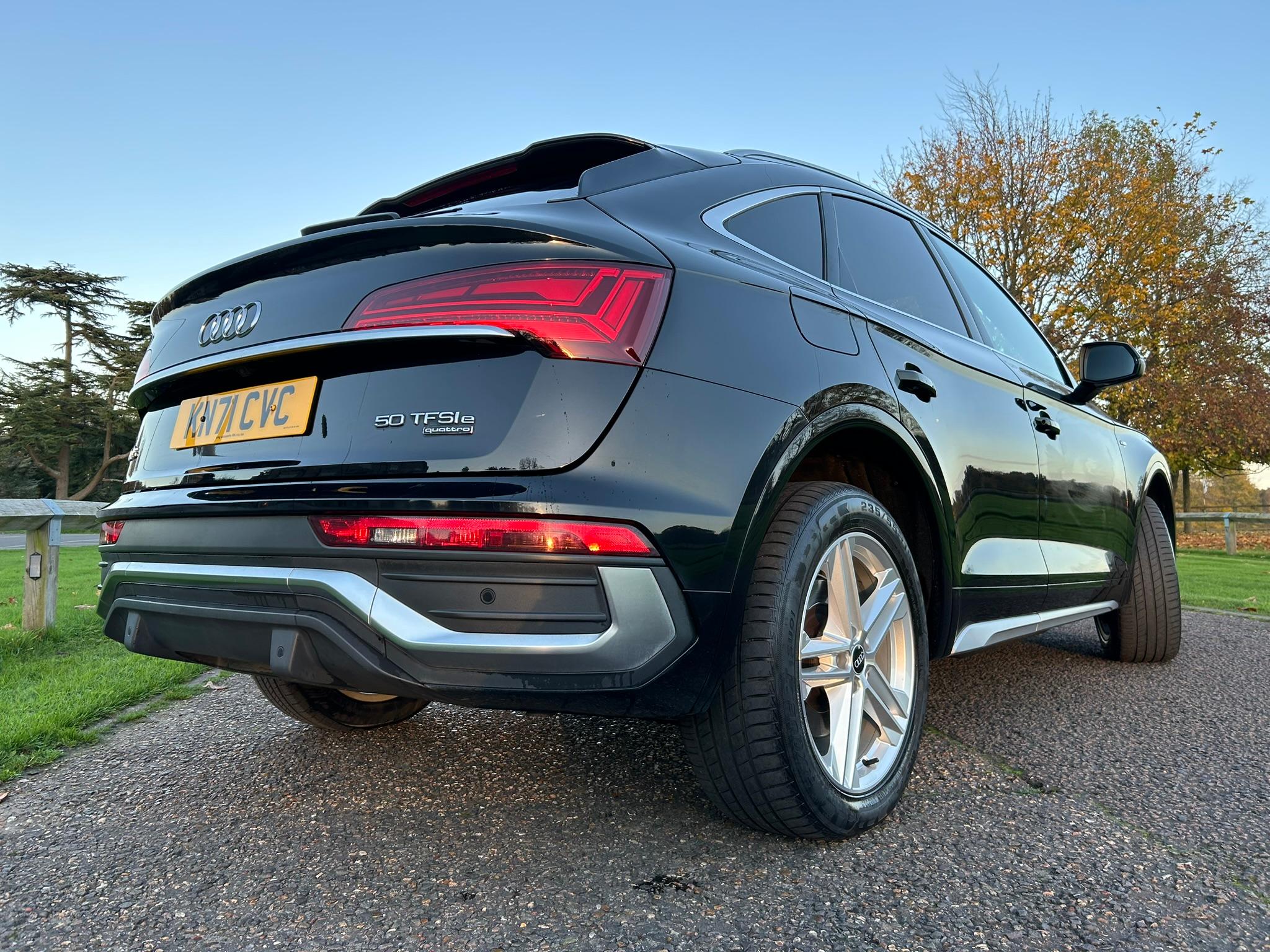 
								2021 Audi Q5 2.0 TFSIe 50 S line Plug-in Hybrid full									