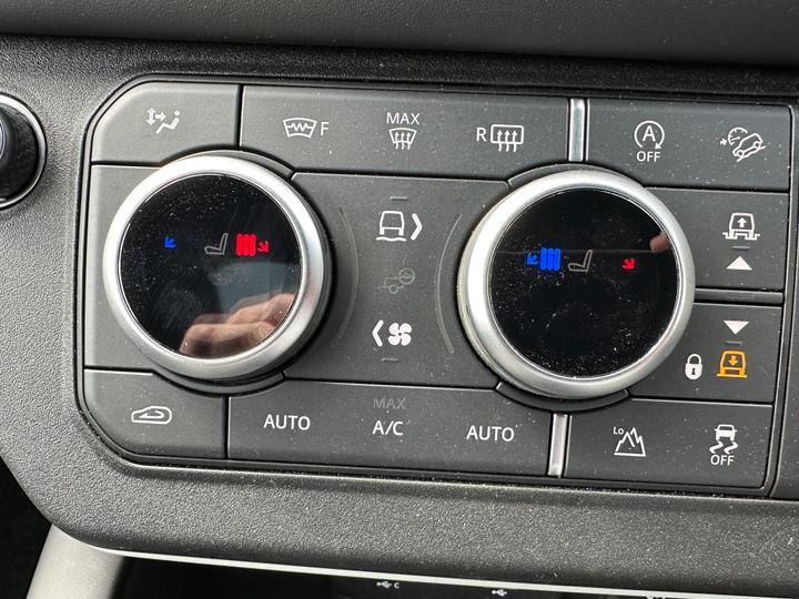 
								2023 Land Rover Defender 110 3.0 D300 MHEV X-Dynamic HSE full									