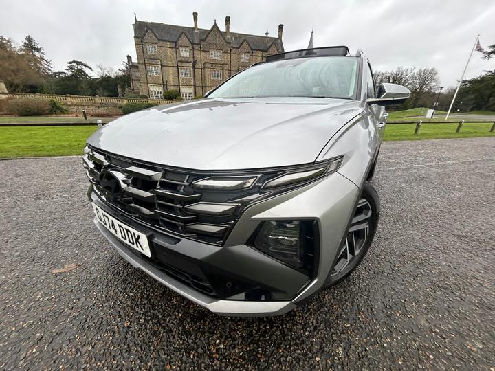 
								2024 Hyundai TUCSON 1.6 T-GDi Petrol Hybrid full									