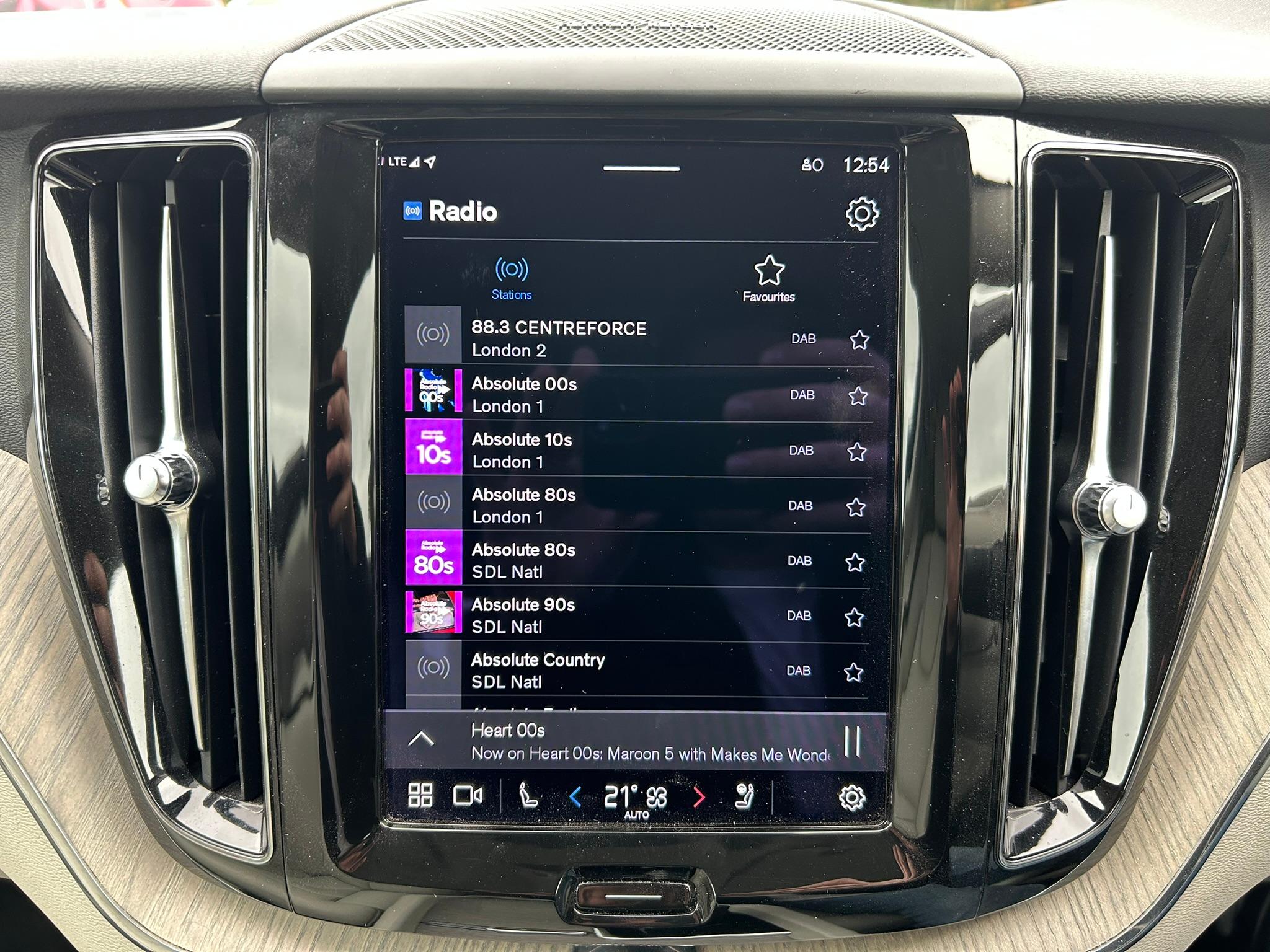 
								2022 Volvo XC60 2.0 B4 MHEV Plus Diesel Hybrid full									