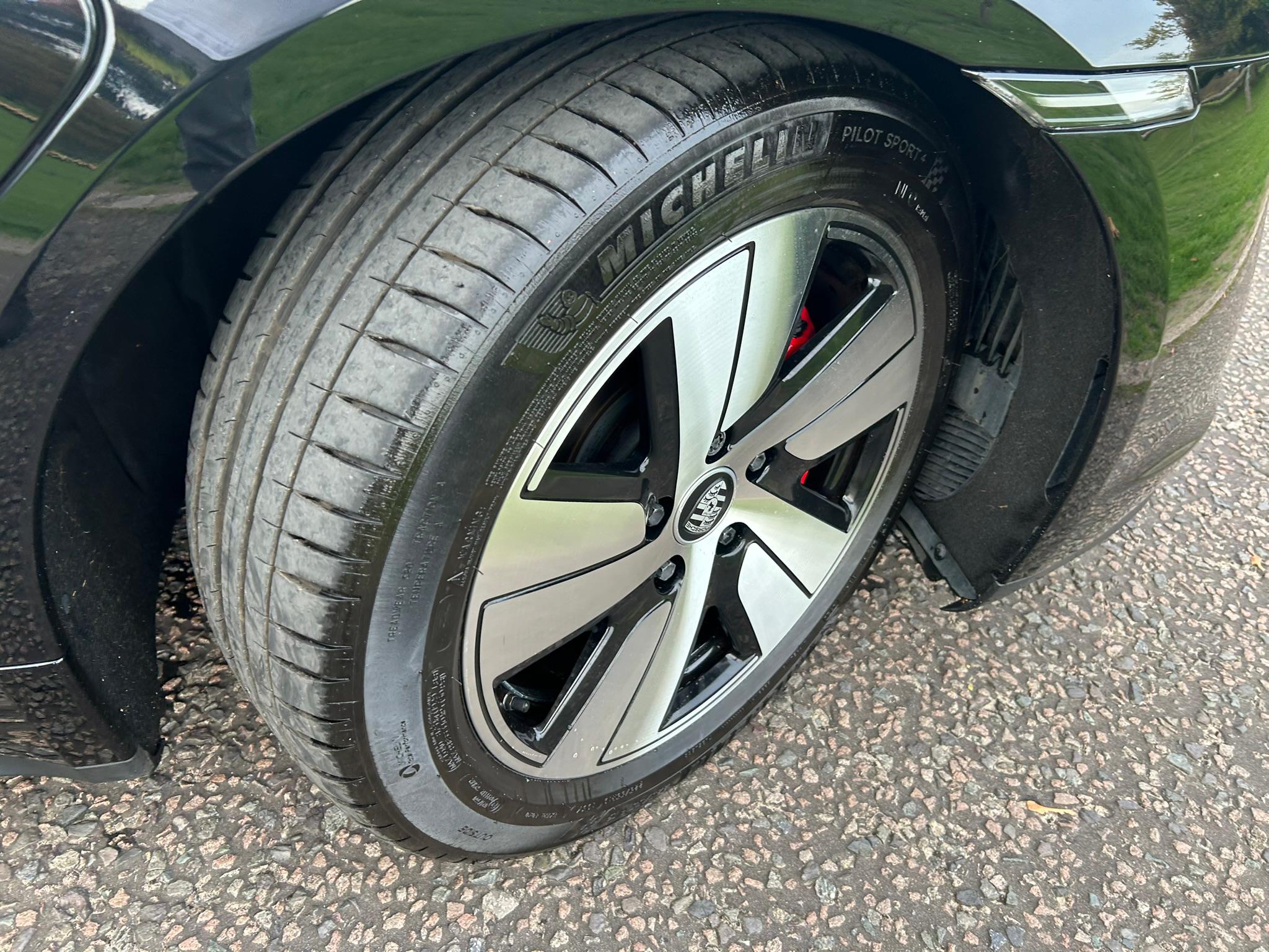 
								2023 Porsche Taycan Performance 79.2kWh 4S full									