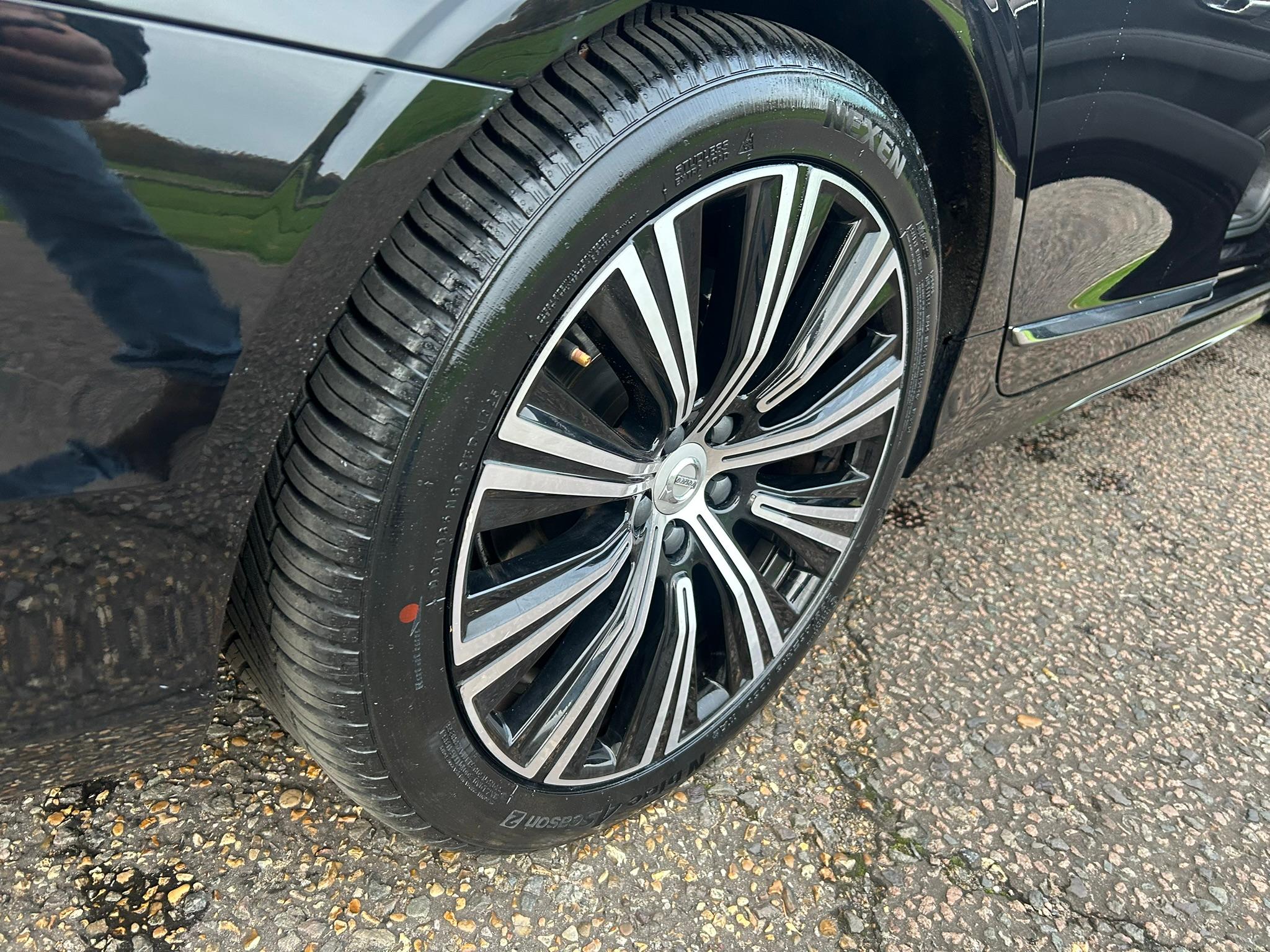
								2022 Volvo V90 2.0 B4 MHEV Inscription Estate Petrol Hybrid full									