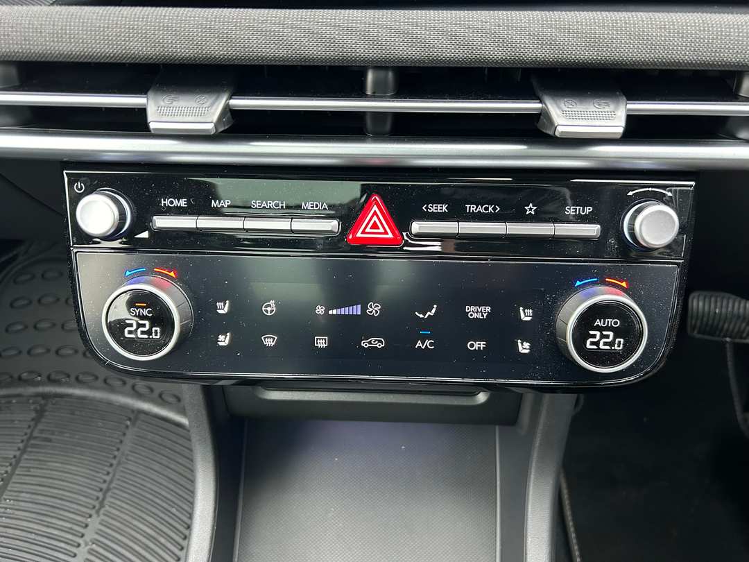 
								2024 Hyundai TUCSON 1.6 T-GDi Petrol Hybrid full									