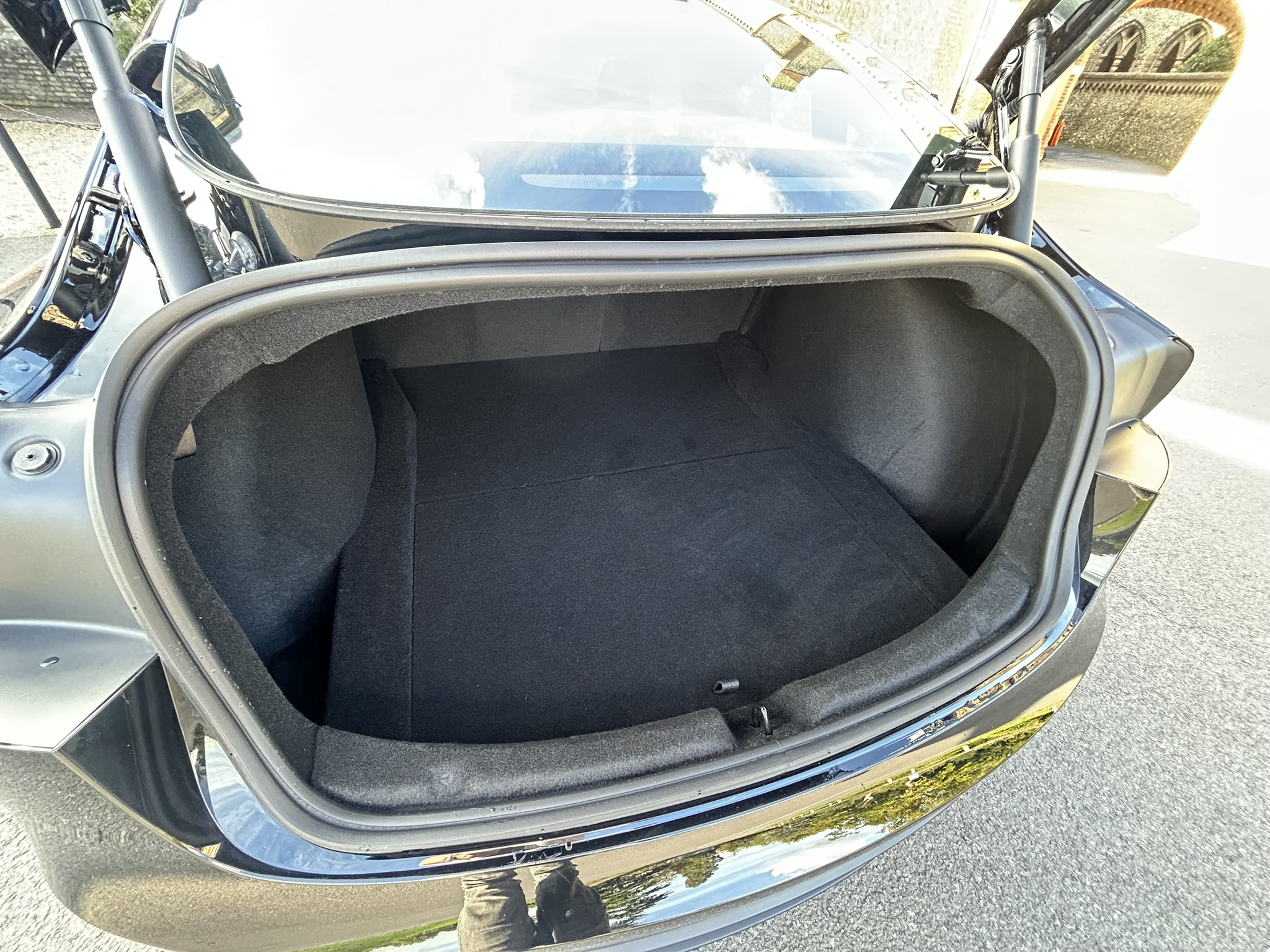
								2025 TESLA Model 3 full									