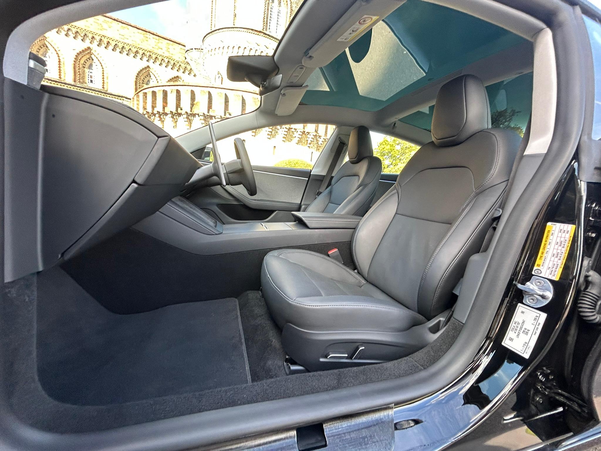 
								2025 TESLA Model 3 full									