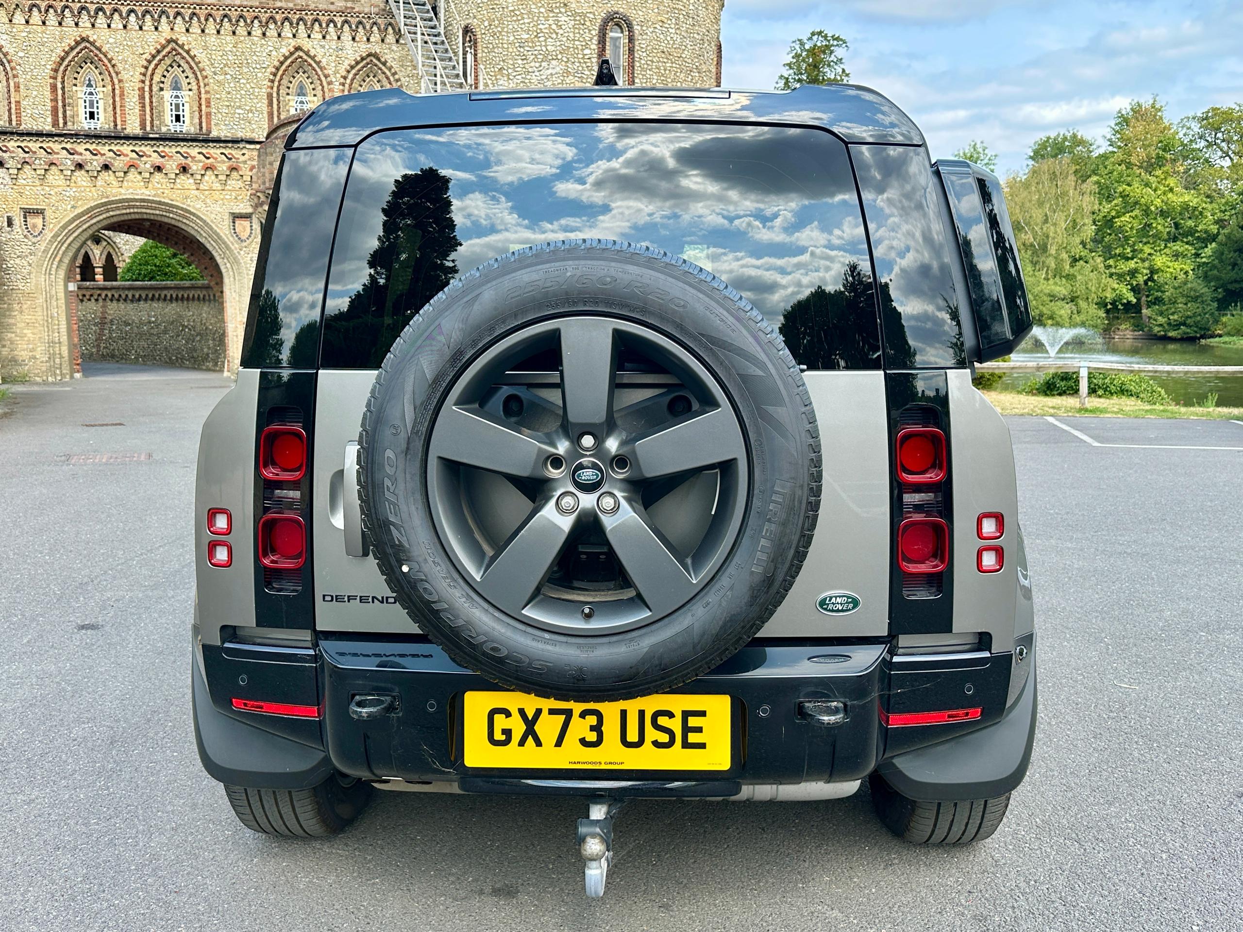 
								2023 Land Rover Defender 110 3.0 D300 MHEV X-Dynamic HSE full									
