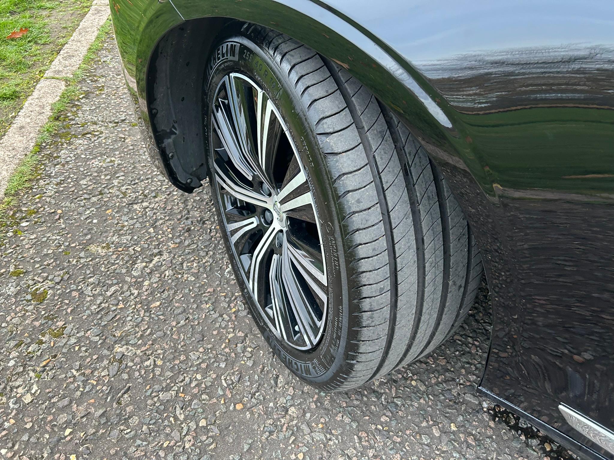 
								2022 Volvo V90 2.0 B4 MHEV Inscription Estate Petrol Hybrid full									