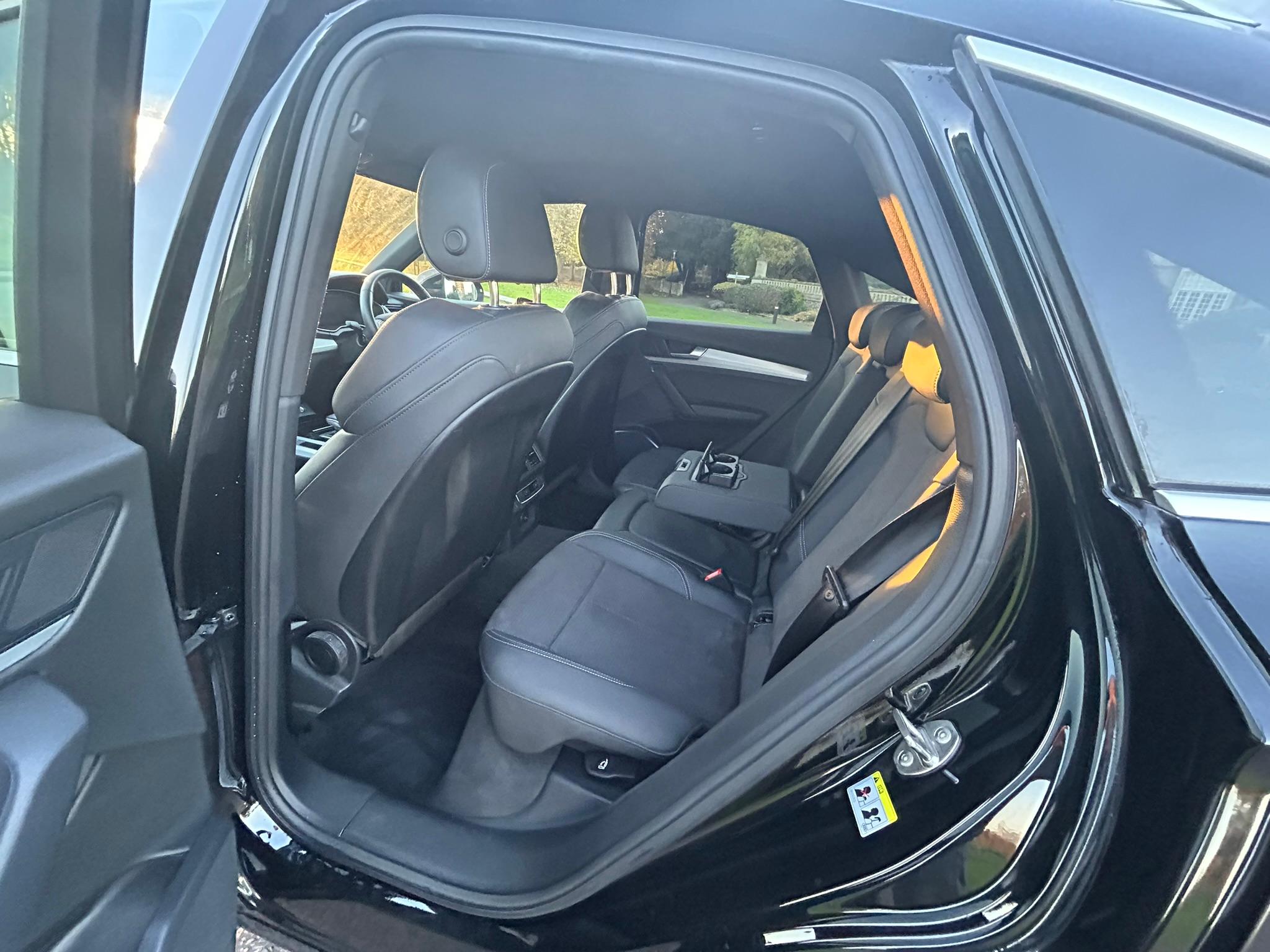 
								2021 Audi Q5 2.0 TFSIe 50 S line Plug-in Hybrid full									