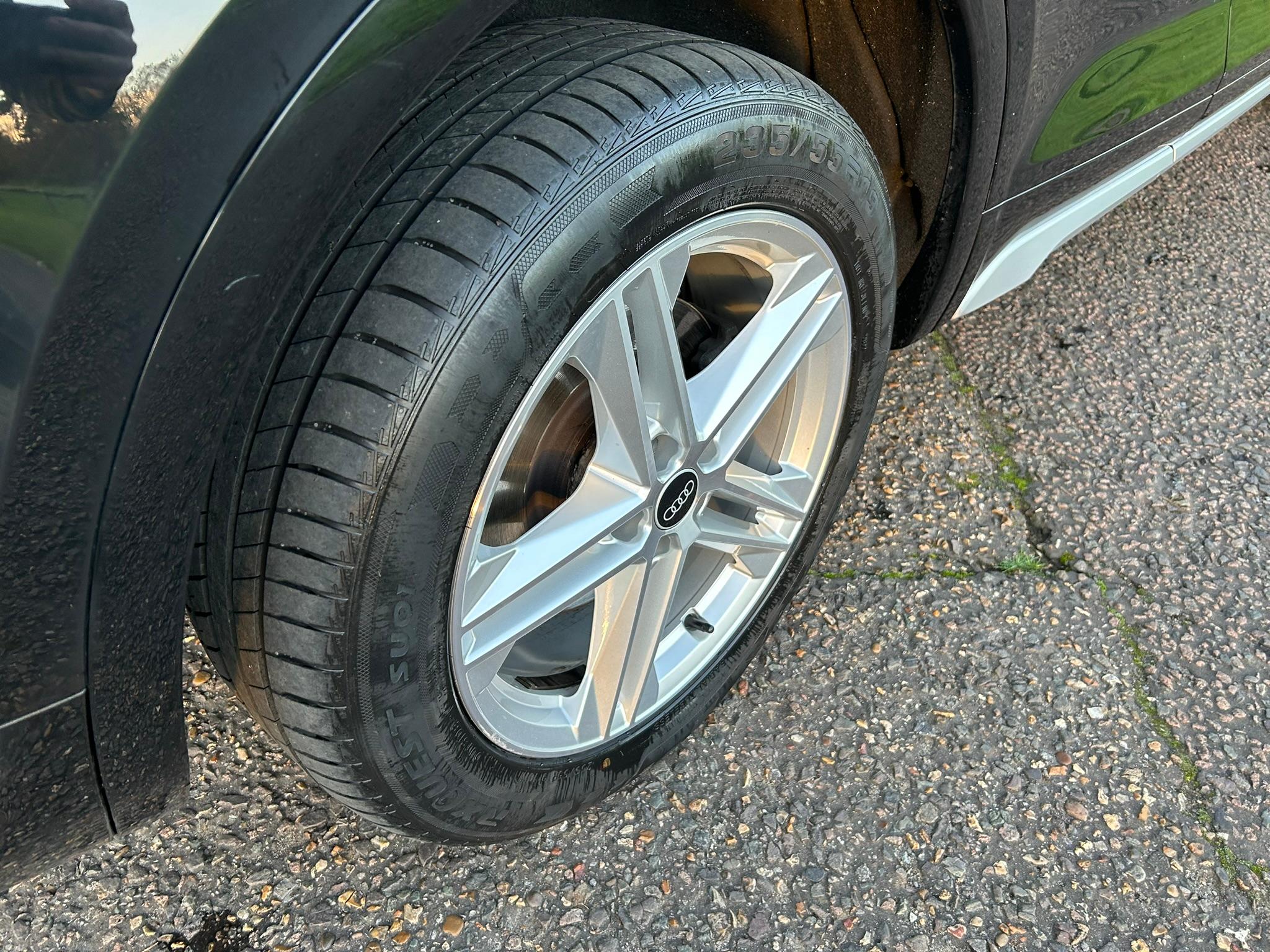 
								2021 Audi Q5 2.0 TFSIe 50 S line Plug-in Hybrid full									