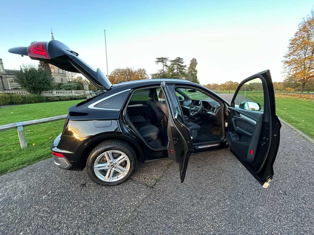 
								2021 Audi Q5 2.0 TFSIe 50 S line Plug-in Hybrid full									
